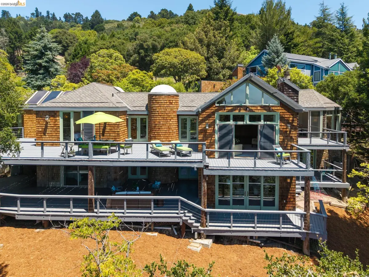 2223 Tunnel Rd, Oakland, CA 94611 - #1