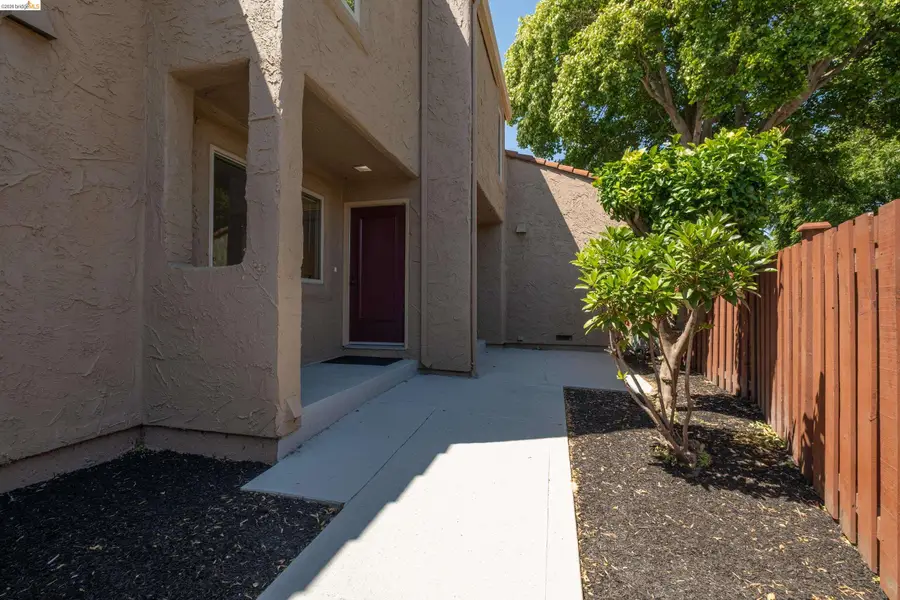 31 Campo Verde Circle, San Pablo, CA 94806 - #3