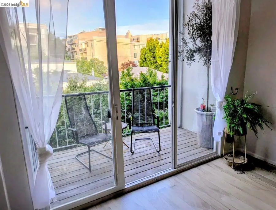 365 Perkins St #201, Oakland, CA 94610 - #2