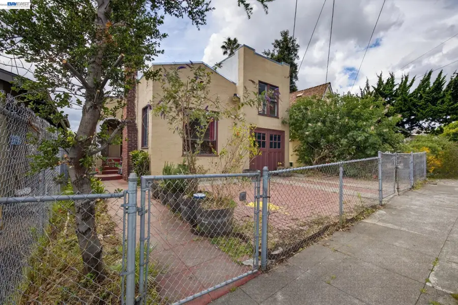 1227 E 33rd St, Oakland, CA 94610 - #3