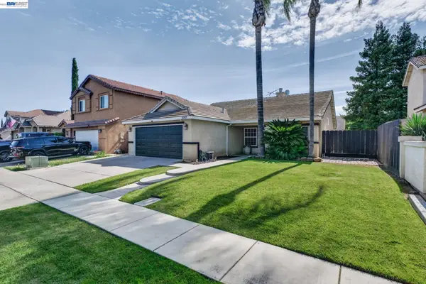 5912 Squire Wells Way, Riverbank, CA 95367