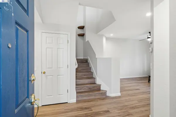 10856 Glengarry Lane, Dublin, CA 94568