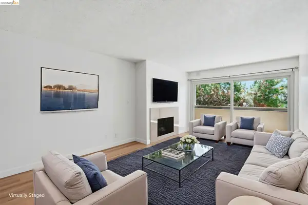 955 Shorepoint Ct #208, Alameda, CA 94501