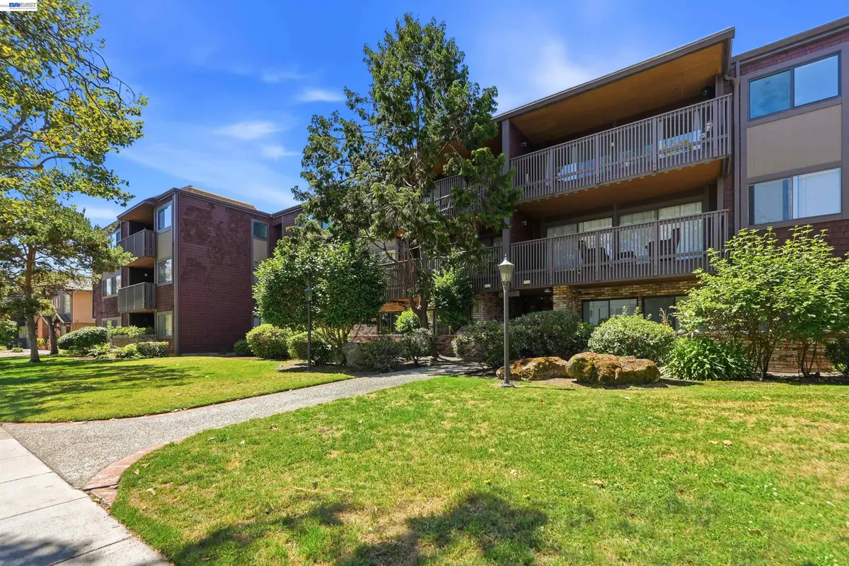 1810 Central Avenue #310, Alameda, CA 94501 - #1