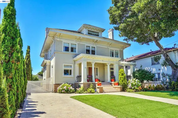 2056 Santa Clara Ave, Alameda, CA 94501