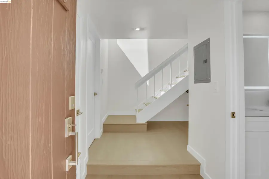 129 Villa Dr, San Pablo, CA 94806 - #2