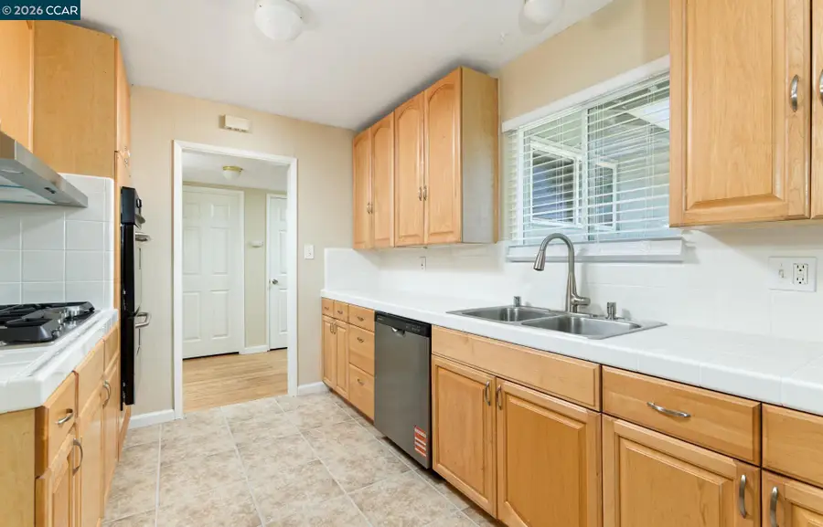 1967 Whitman Way, Sacramento, CA 95822 - #3