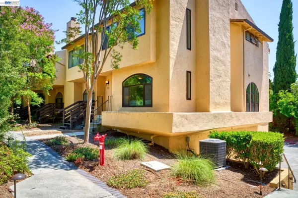 2149 Junction Ave #10, Mountain View, CA 94043
