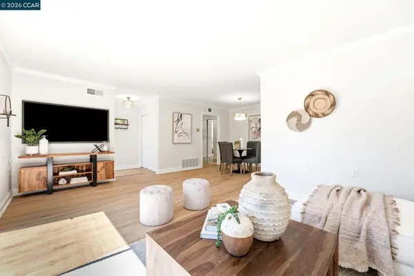 1109 Golden Rain Rd #3, Walnut Creek, CA 94595