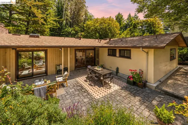 7200 Saroni Dr, Oakland, CA 94611