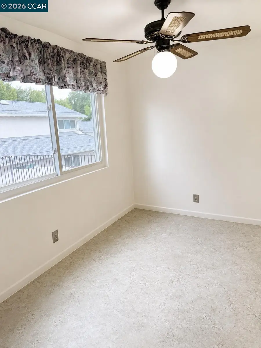1070 Mohr Ln #1, Concord, CA 94518 - #3
