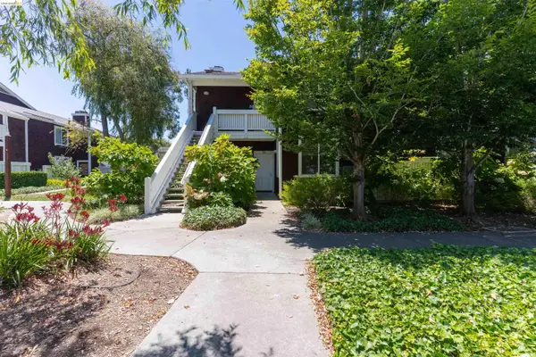 211 Bayside Ct, Richmond, CA 94804