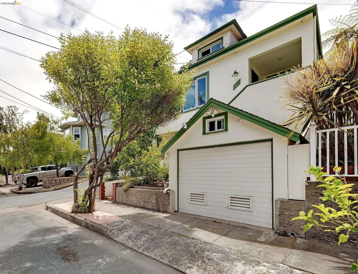 243 Nevada Av, Richmond, CA 94801 - #1