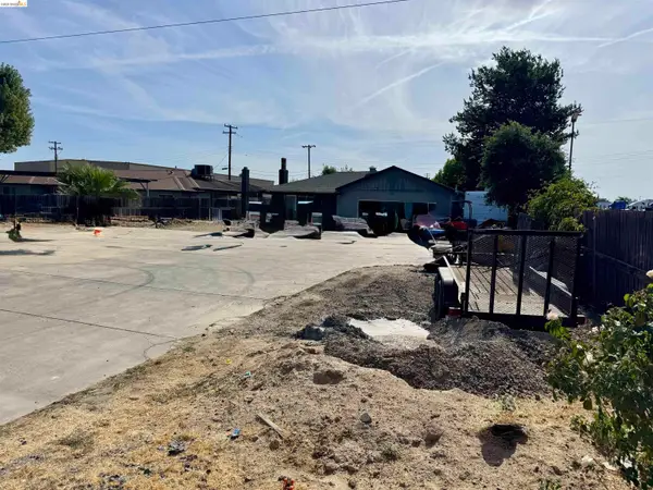 7031 Power Inn Rd, Sacramento, CA 95828