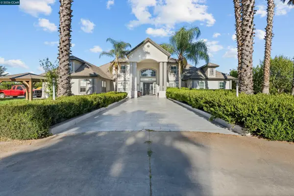 12732 N West Ln, Lodi, CA 95240