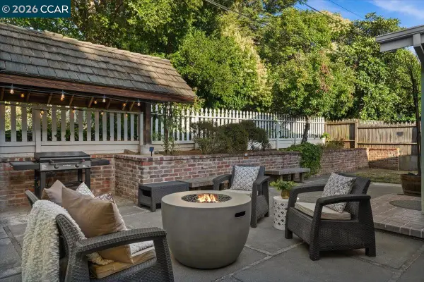 114 Combs Ln, Vallejo, CA 94590