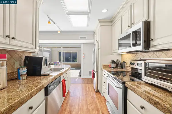 2308 Pine Knoll Dr #3, Walnut Creek, CA 94595
