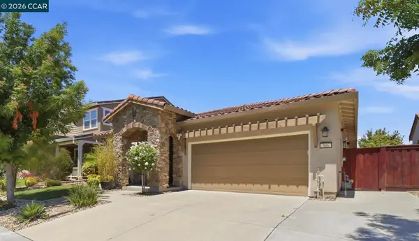 306 Crimson Cir, Vacaville, CA 95687