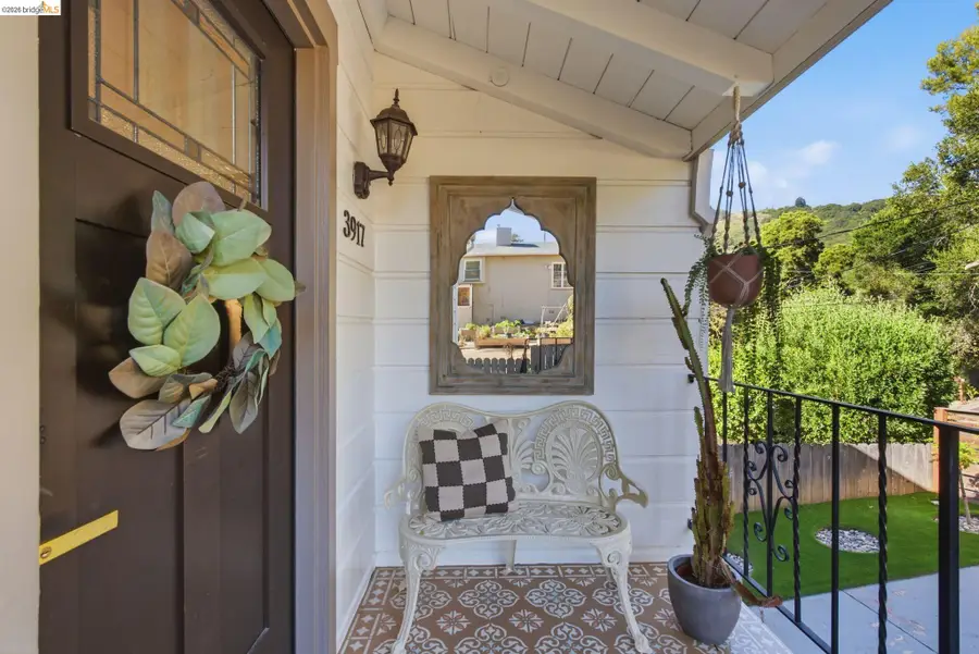 3917 Columbian Dr, Oakland, CA 94605 - #3