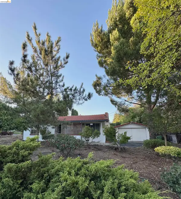 1810 3rd Ave, Walnut Creek, CA 94597