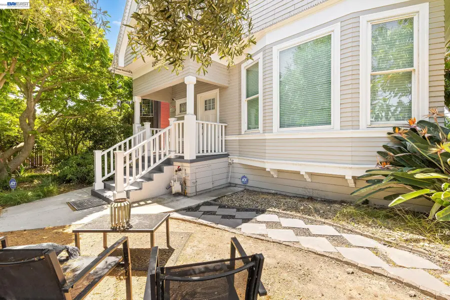 2207 E 21st St, Oakland, CA 94606 - #2