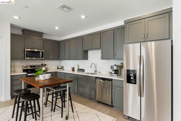 500 Somi Ct #208, Hayward, CA 94544