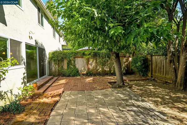 1950 Oak Grove Rd 1950 & 1952, Walnut Creek, CA 94598