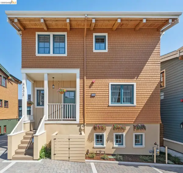 4432 Howe St, Oakland, CA 94611