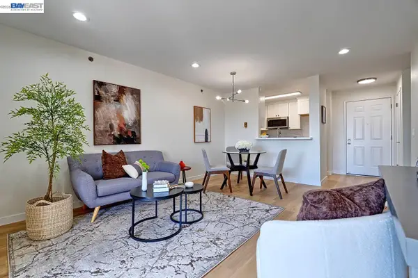 685 Dartmore Ln #365, Hayward, CA 94544