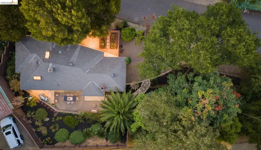 3321 Jordan Rd, Oakland, CA 94602 - #3