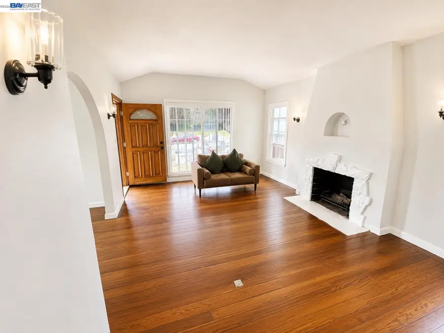 2830 69th, Oakland, CA 94605 - #3