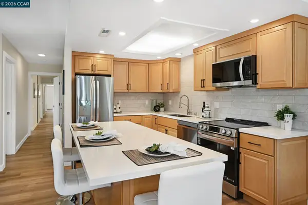 2000 Pine Knoll Dr #2, Walnut Creek, CA 94595