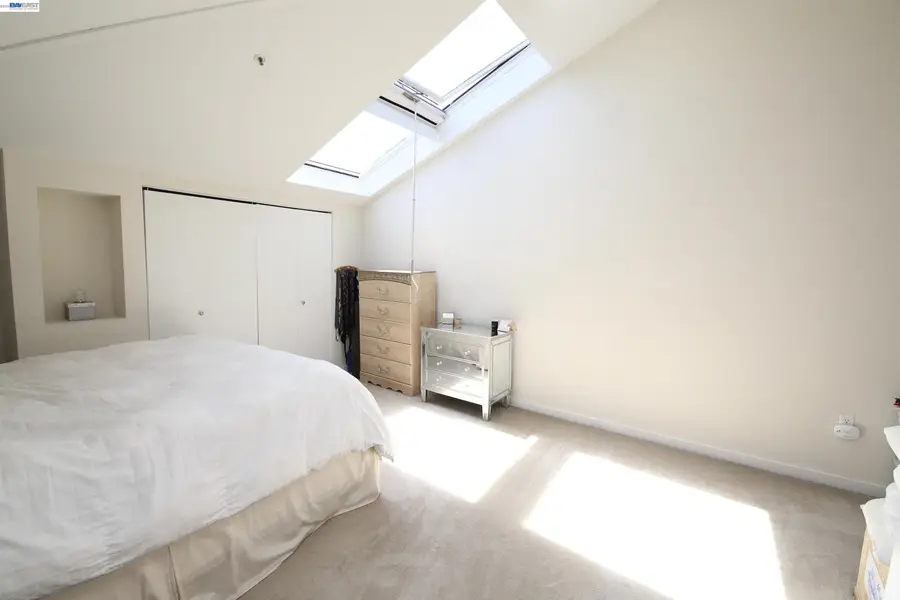 425 28th St #201A, Oakland, CA 94609 - #3