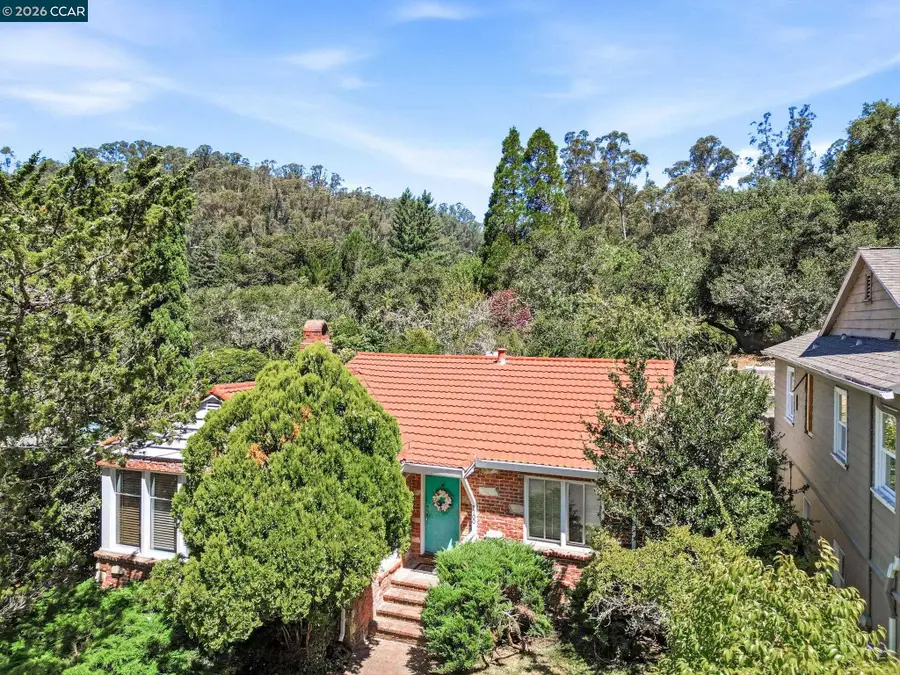 1700 Woodhaven Way, Oakland, CA 94611 - #2