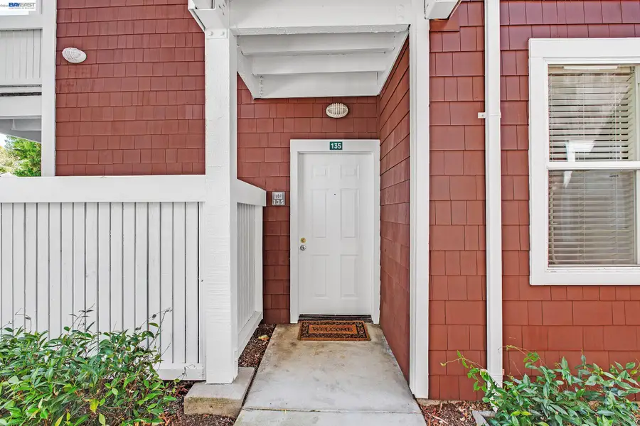 135 Bayside Ct, Richmond, CA 94804 - #3