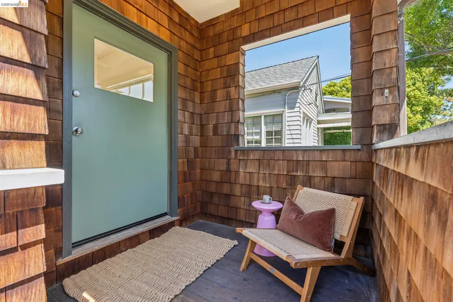 456 62nd St, Oakland, CA 94609 - #2
