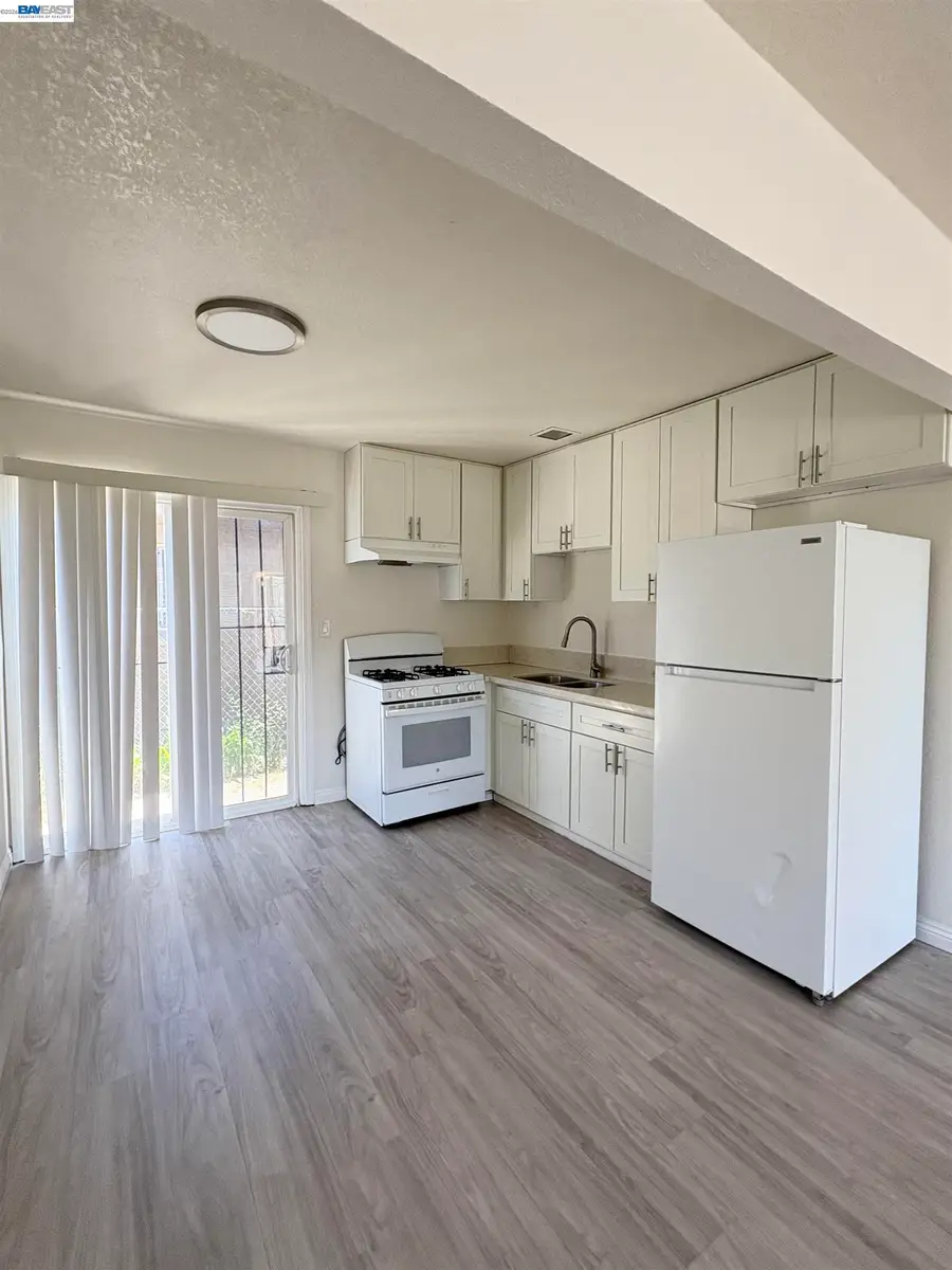 3718 45th Ave, Sacramento, CA 95824 - #2