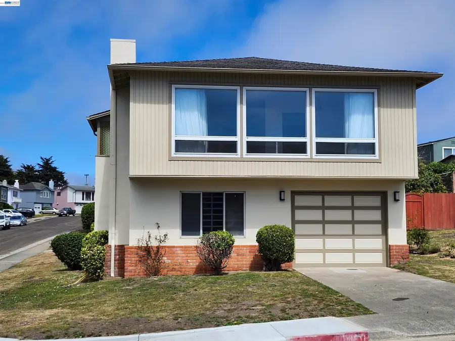 110 Sunshine Dr, Pacifica, CA 94044 - #2