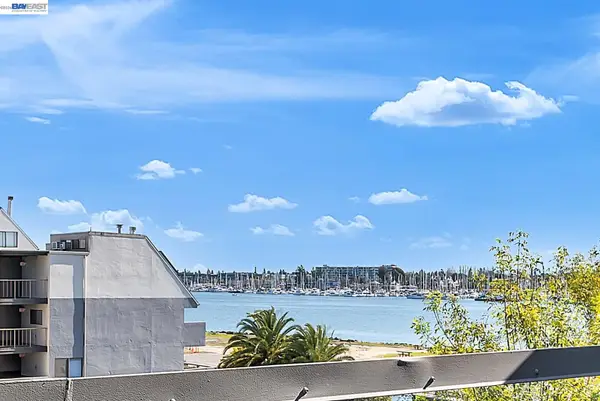 7 Embarcadero #312, Oakland, CA 94607