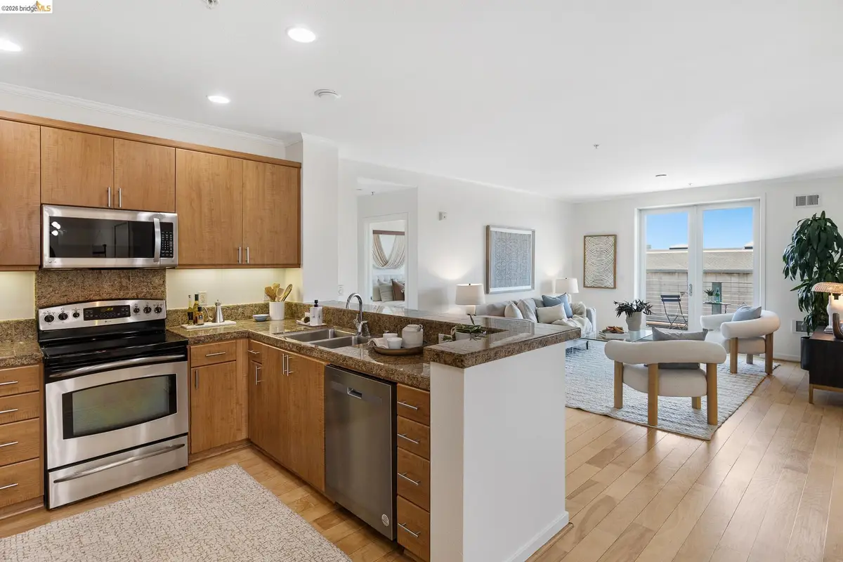 3090 Glascock St #303, Oakland, CA 94601 - #1