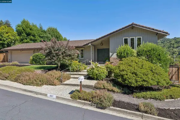 267 Fernwood Dr, Moraga, CA 94556