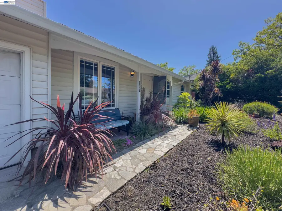 350 Strand Ave, Pleasant Hill, CA 94523 - #2