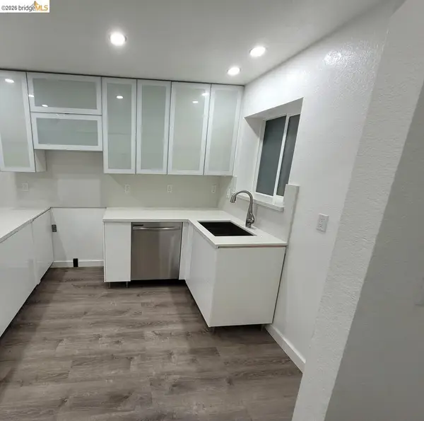 1532 Chanslor Ave, Richmond, CA 94801