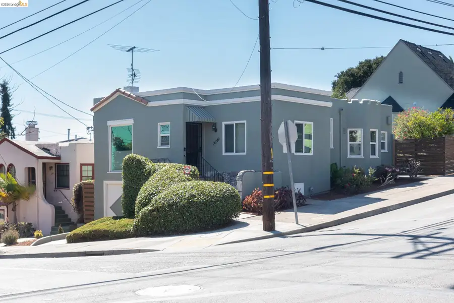 2549 Monticello Av, Oakland, CA 94601 - #2