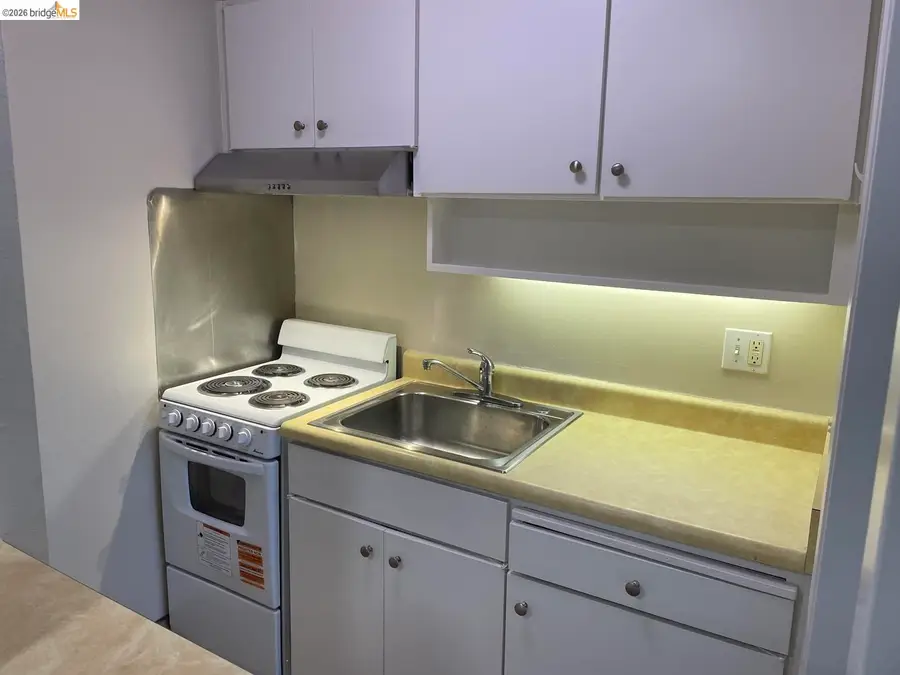 Address Withheld By Seller, Emeryville, CA 94608 - #2