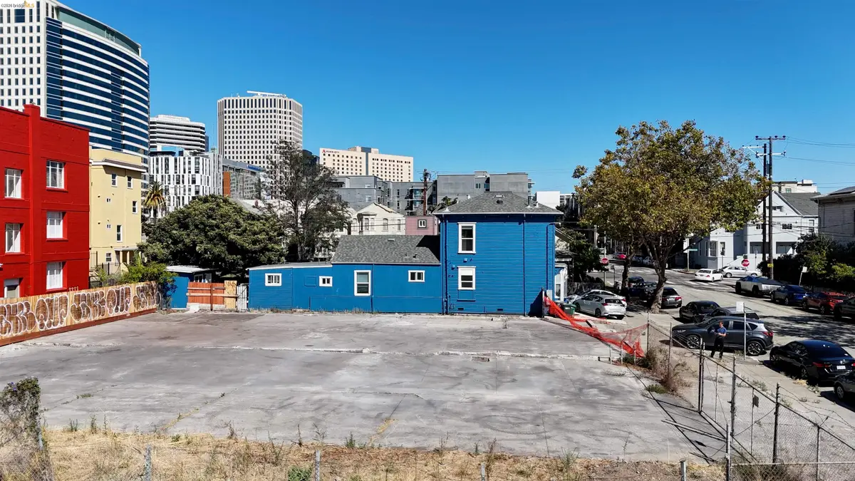 670 9th St, Oakland, CA 94607 - #1