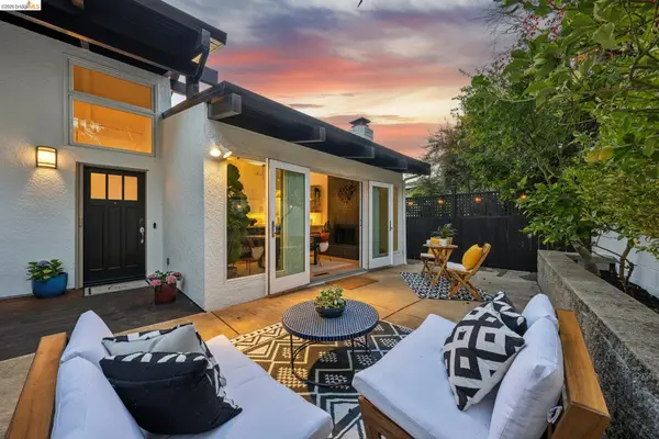 6930 Snake Rd, Oakland, CA 94611