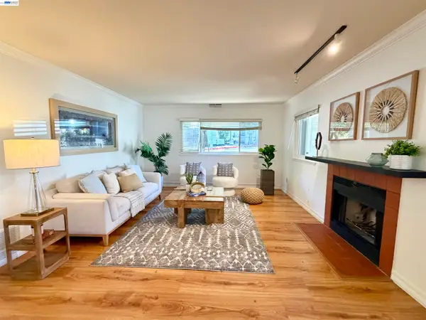 215 Whale Bone Ct, Vallejo, CA 94591