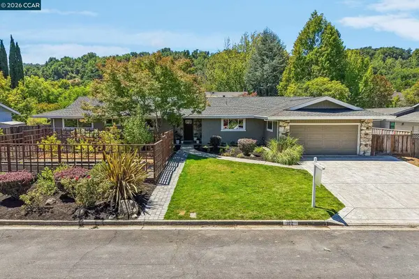 102 Brookfield Dr, Moraga, CA 94556