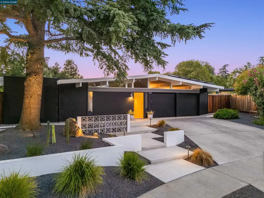1279 Lancashire Dr, Concord, CA 94518 - #2